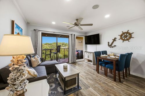 c217-40 Folly Field Rd, Hilton Head Island, SC, 29928-6886 | Card Image