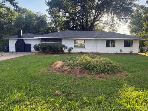 706 S Mission Ln, Okmulgee, OK, 74447-6406 | Card Image