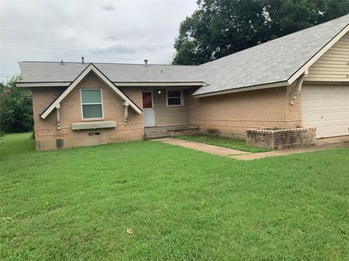 1421 N 9th St, Midlothian, TX, 76065-2102 | Card Image