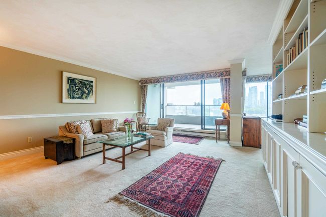 533 - 666 Leg In Boot Square, Condo with 3 bedrooms, 2 bathrooms and 2 parking in Vancouver BC | Image 4