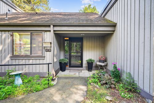 b-401 Heritage Vlg, Southbury, CT, 06488 | Card Image