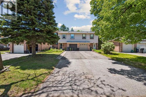 22 Duffort Court, Toronto (Malvern), ON, M1B2R9 | Card Image