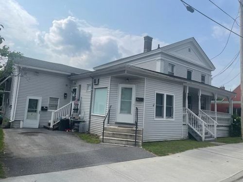 106 School St, Bennington, VT, 05201-2577 | Card Image