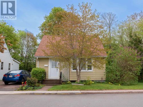 8 Alexander Dr, Charlottetown, PE, C1A4Z7 | Card Image