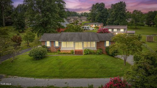 514 Parkway Blvd, Elizabethton, TN, 37643-4031 | Card Image
