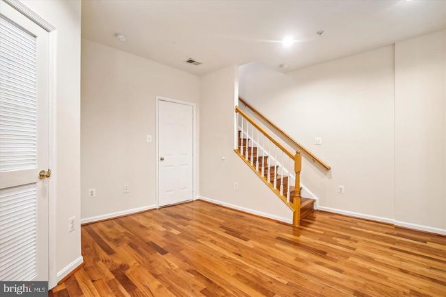 6119 Madison Crest Ct, Townhouse with 3 bedrooms, 4 bathrooms and null parking in FALLS CHURCH VA | Image 24