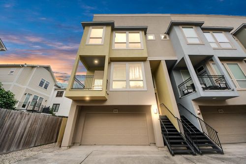 5526 Crooms St, Houston, TX, 77007-8110 | Card Image