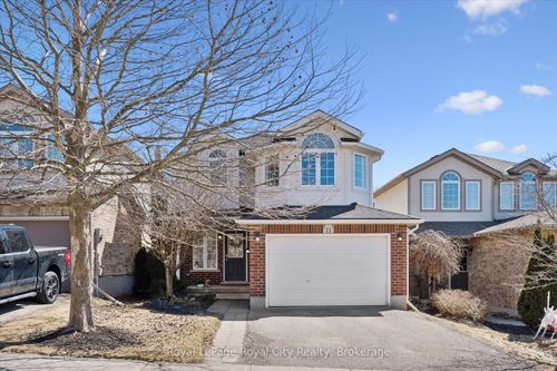 11 Warren Street, Guelph, ON, N1E7K4 | Card Image