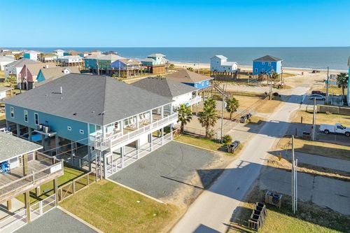 866 Kahla Dr, Crystal Beach, TX, 77650 | Card Image