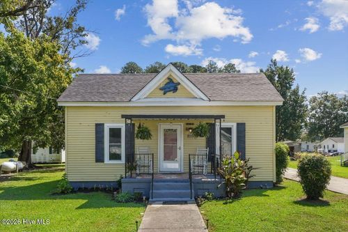 304 S Pender Street, Fremont, NC, 27830 | Card Image