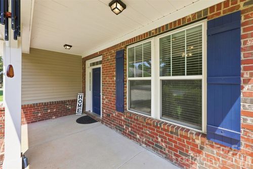 126 Misty Woods Dr, Lake Wylie, SC, 29710-8122 | Card Image