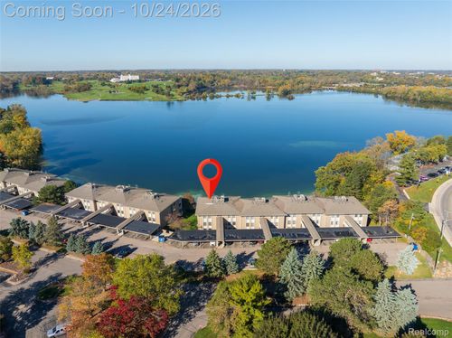 201a-881 Cliffs Dr, Ypsilanti, MI, 48198-7330 | Card Image