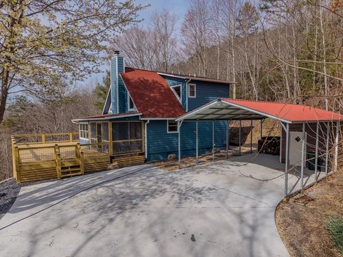 355 Up The Creek Trl, Hayesville, NC, 28904-4955 | Card Image