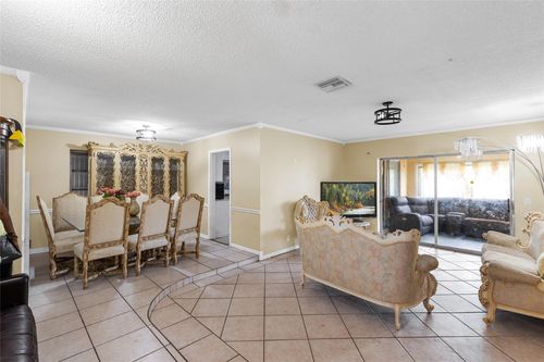 970 Sw 67th Ave, North Lauderdale, FL, 33068-2560 | Card Image