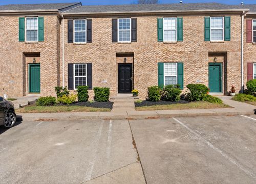 351 Furlong View Ct, Lexington, KY, 40511-8827 | Card Image