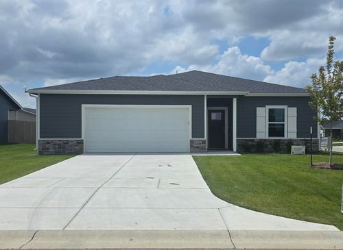 3139 E Highridge Ct, Park City, KS, 67219-4585 | Card Image