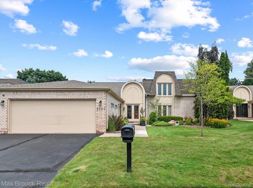24-5137 Woodlands Dr, Bloomfield Hills, MI, 48302-2868 | Card Image
