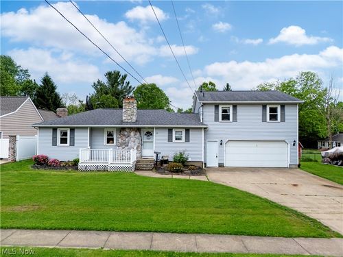 255 Wolf Ave, Wadsworth, OH, 44281-1601 | Card Image