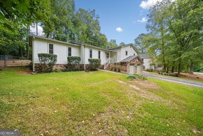 589 Rivercrest Drive, House other with 3 bedrooms, 2 bathrooms and 2 parking in Woodstock GA | Image 2