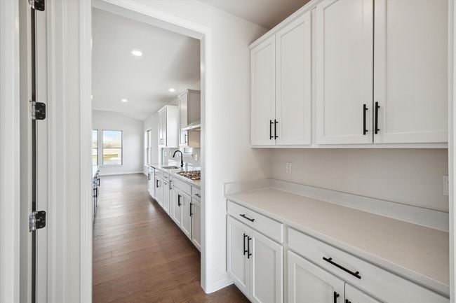 Butler's Pantry | Image 11