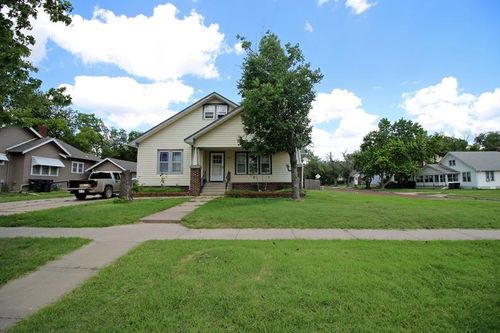 326 Allison St, Newton, KS, 67114-3727 | Card Image