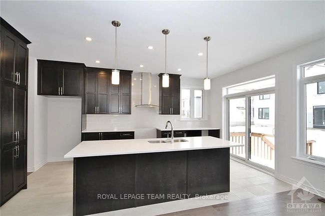 1010 Brian Good Ave, House other with 5 bedrooms, 4 bathrooms and 2 parking in Manotick ON | Image 9
