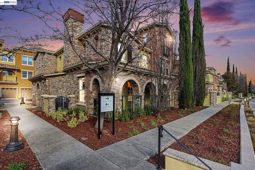 28-3727 3727 Central Pkwy, Dublin, CA, 94568 | Card Image
