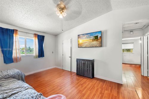 323-3630 N 56th Avenue, Hollywood, FL, 33021 | Card Image