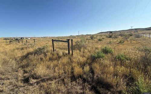 17607 Frontage Rd, Bar Nunn, WY, 82601-9508 | Card Image