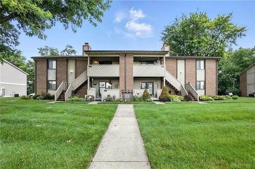 5257 Belle Isle Dr, Dayton, OH, 45439-3243 | Card Image