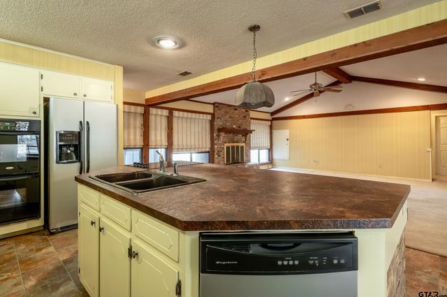 507 E Longview St, House other with 3 bedrooms, 3 bathrooms and null parking in Arp TX | Image 13