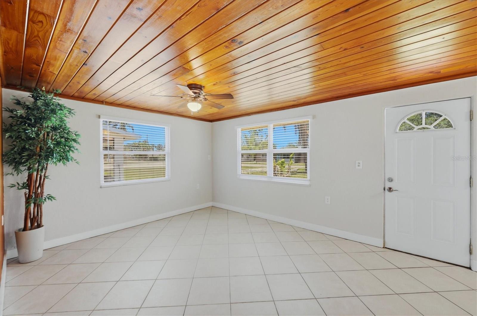 Residential in ENGLEWOOD 3