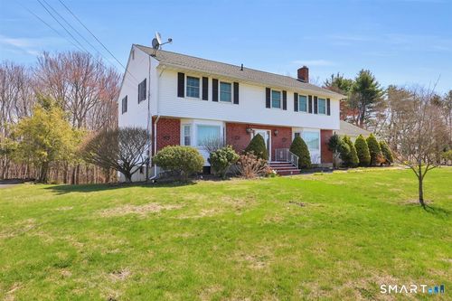 96 Neill Dr, Watertown, CT, 06795-1707 | Card Image