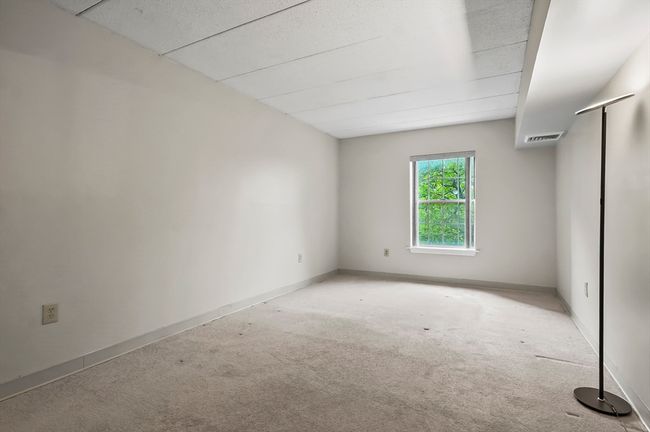 APT-208 - 200 Captains Row, Condo with 2 bedrooms, 2 bathrooms and 2 parking in Chelsea MA | Image 8