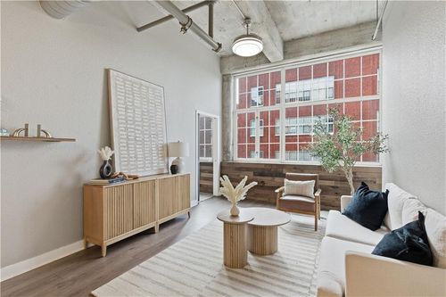 apt-402-321 7th St, Kansas City, MO, 64105-1687 | Card Image