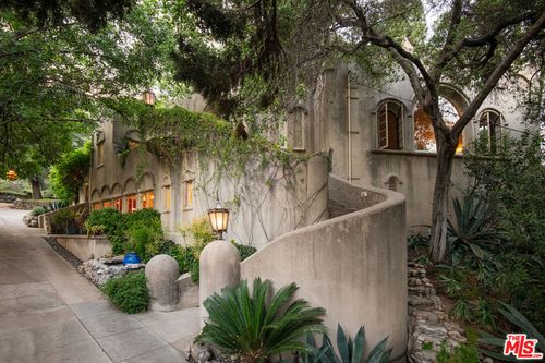 2707 Hermosita Dr, Glendale, CA, 91208-2013 | Card Image