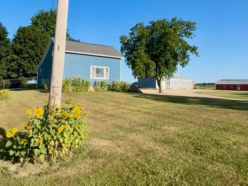 4275 N Vandecar Rd, Weidman, MI, 48893-9752 | Card Image
