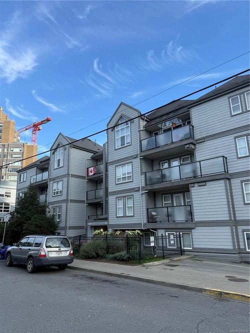 217-827 N Park St, Victoria, BC, V8W3Y3 | Card Image