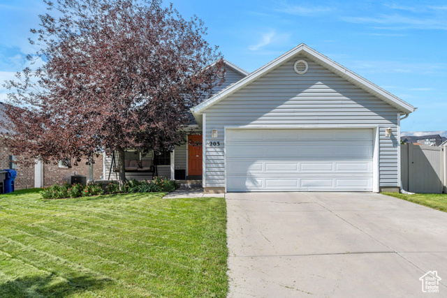 Apple Ave, Saratoga Springs, UT 84045