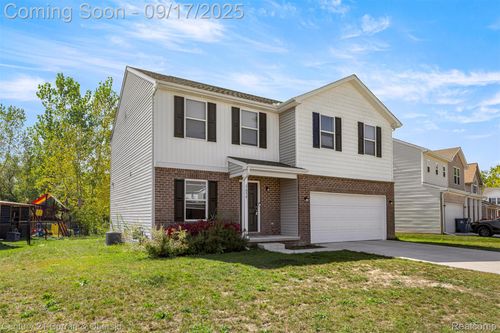 1659 Greenway Dr, Ypsilanti, MI, 48198-3570 | Card Image