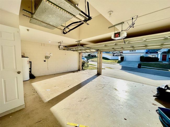 Garage | Image 22