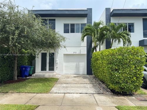 2933 Sw 27th Ter, Miami, FL, 33133-3028 | Card Image