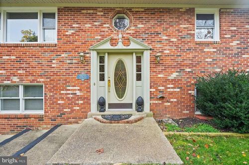 2521 Youngs Dr, HAYMARKET, VA, 20169-1530 | Card Image