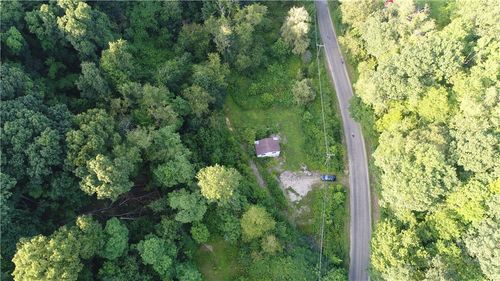 138 Friendship Rd, Beaver Falls, PA, 15010-5713 | Card Image