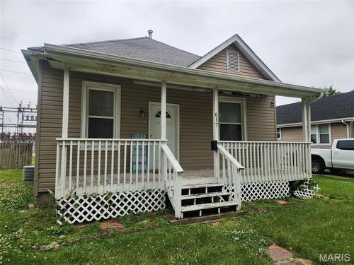 617 N 2nd St, Dupo, IL, 62239-1134 | Card Image