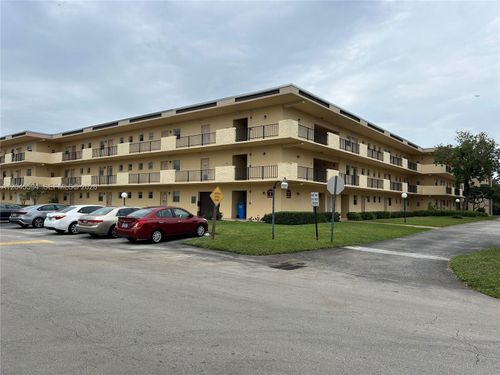 104-201 Berkley Rd, Hollywood, FL, 33024-1172 | Card Image