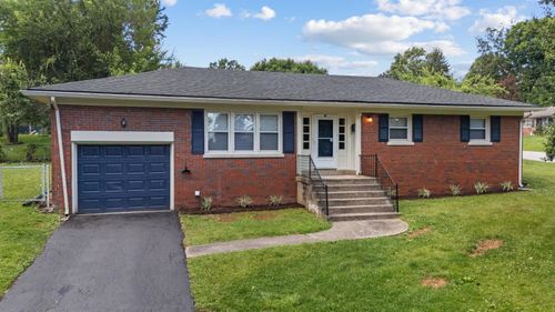 111 Pinehurst Dr, Frankfort, KY, 40601-4232 | Card Image