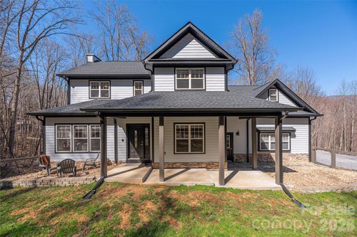 650 Dogwood Dr, Maggie Valley, NC, 28751-7685 | Card Image