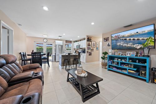 4410 Birdwood St, Palm Beach Gardens, FL, 33410-5822 | Card Image