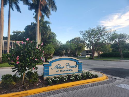 515-515 Nw 98th Ave, Plantation, FL, 33324-4920 | Card Image